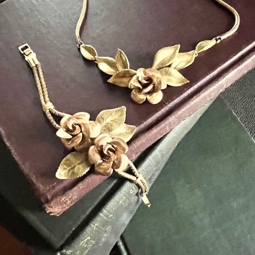Krementz Rose Necklace Bracelet Set Gold Excellent